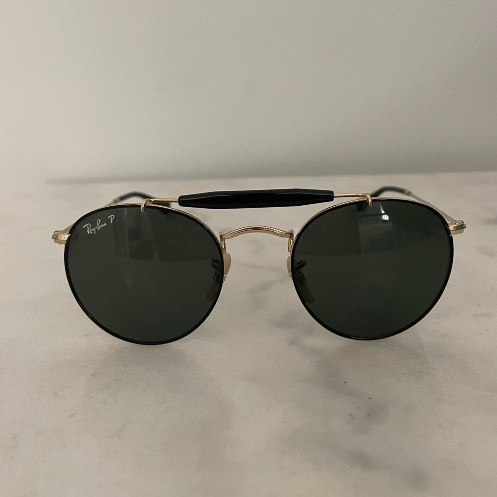 Round polarized ray bans